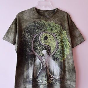 Yin Yang Wolves The Mountain 100/% Cotton Kid/'s T-Shirt Medium NWT